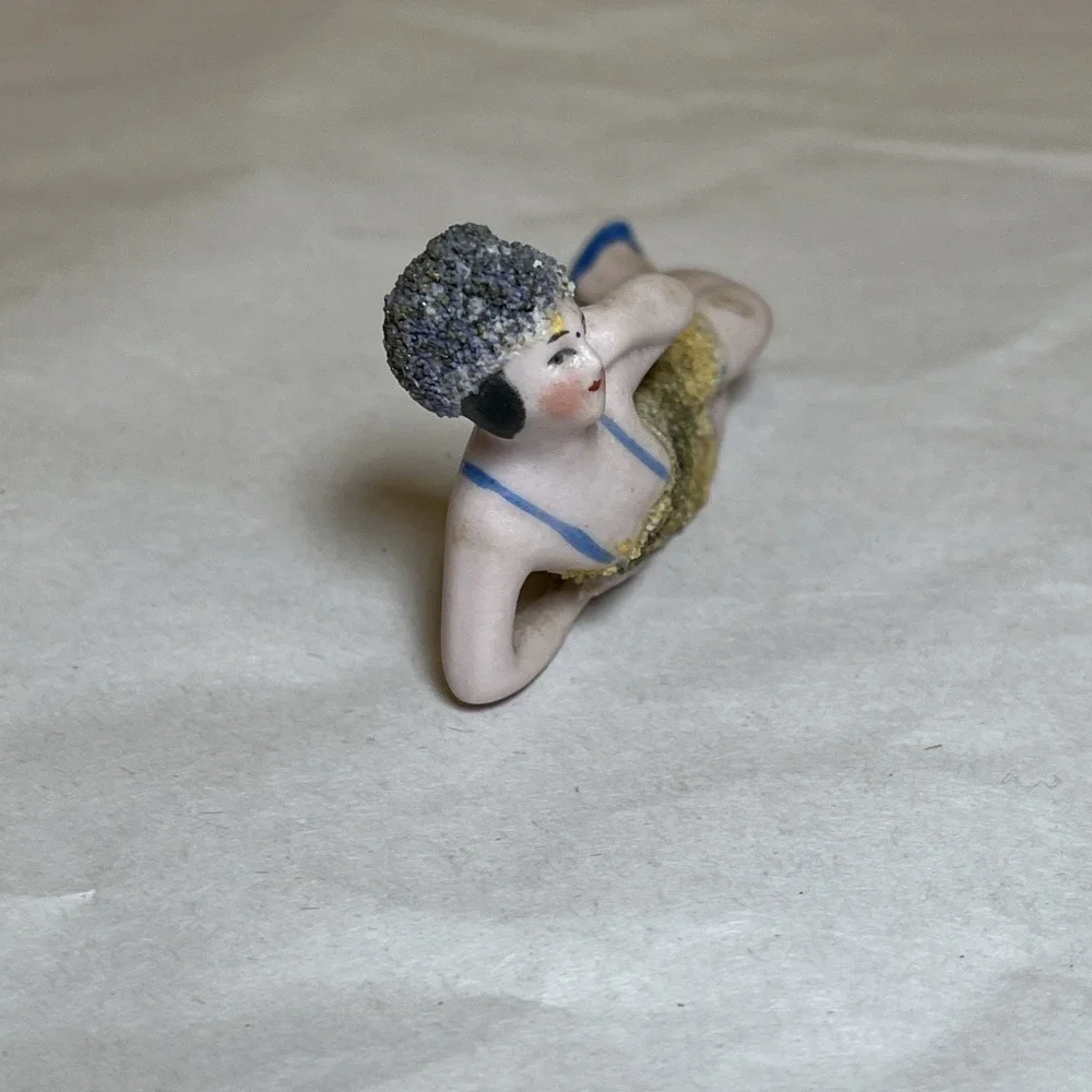 ANTIQUE ART DECO GERMAN BISQUE BATHING BEAUTY NUDE FIGURINE Vtg 5684 Textured